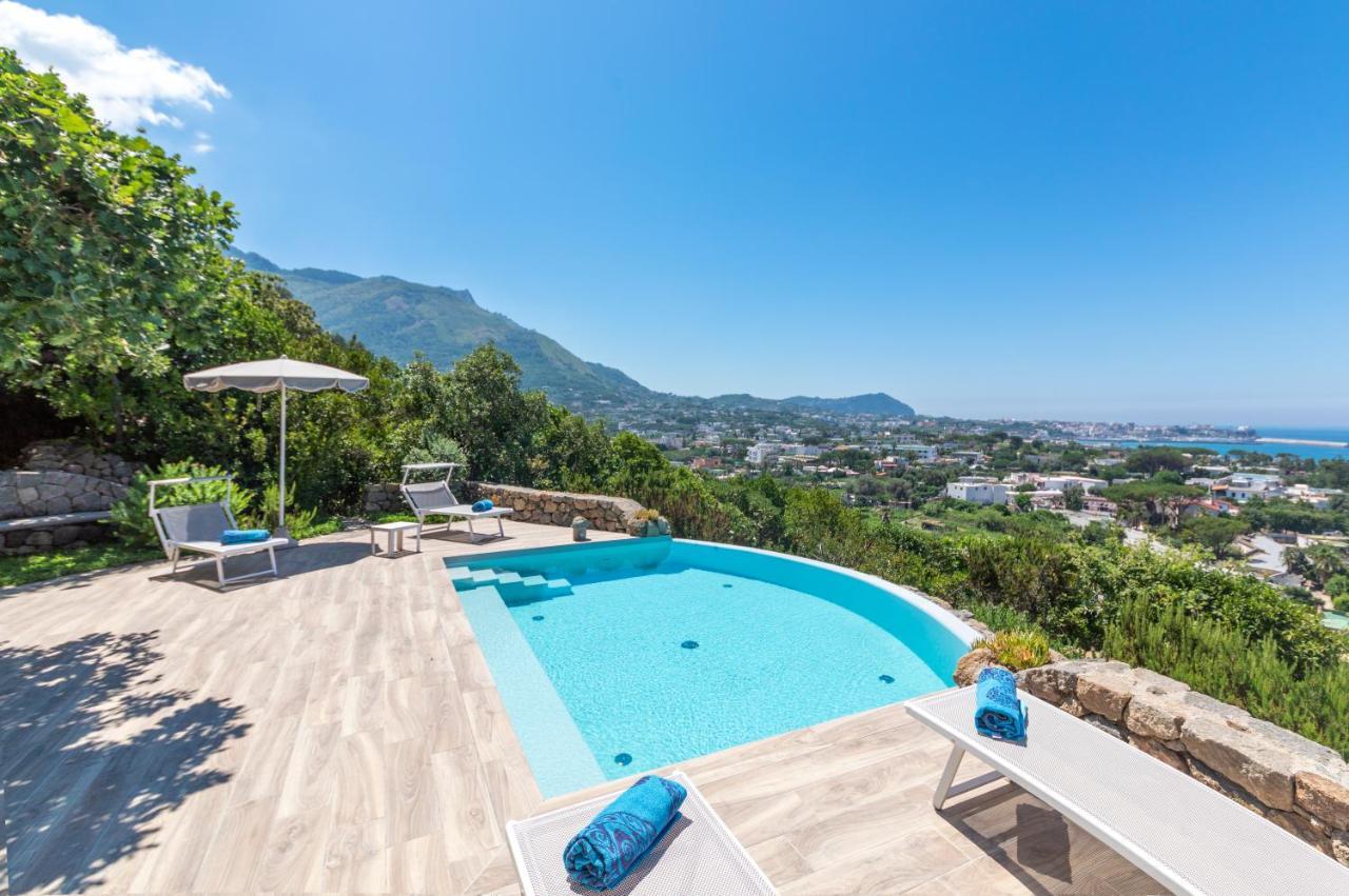 Dei Lecci - 7 Luxury With Private Pool Or Jacuzzi Villa *