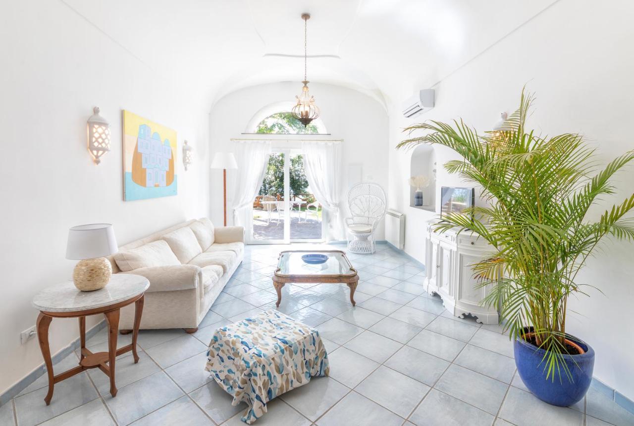 Dei Lecci - 7 Luxury With Private Pool Or Jacuzzi Villa