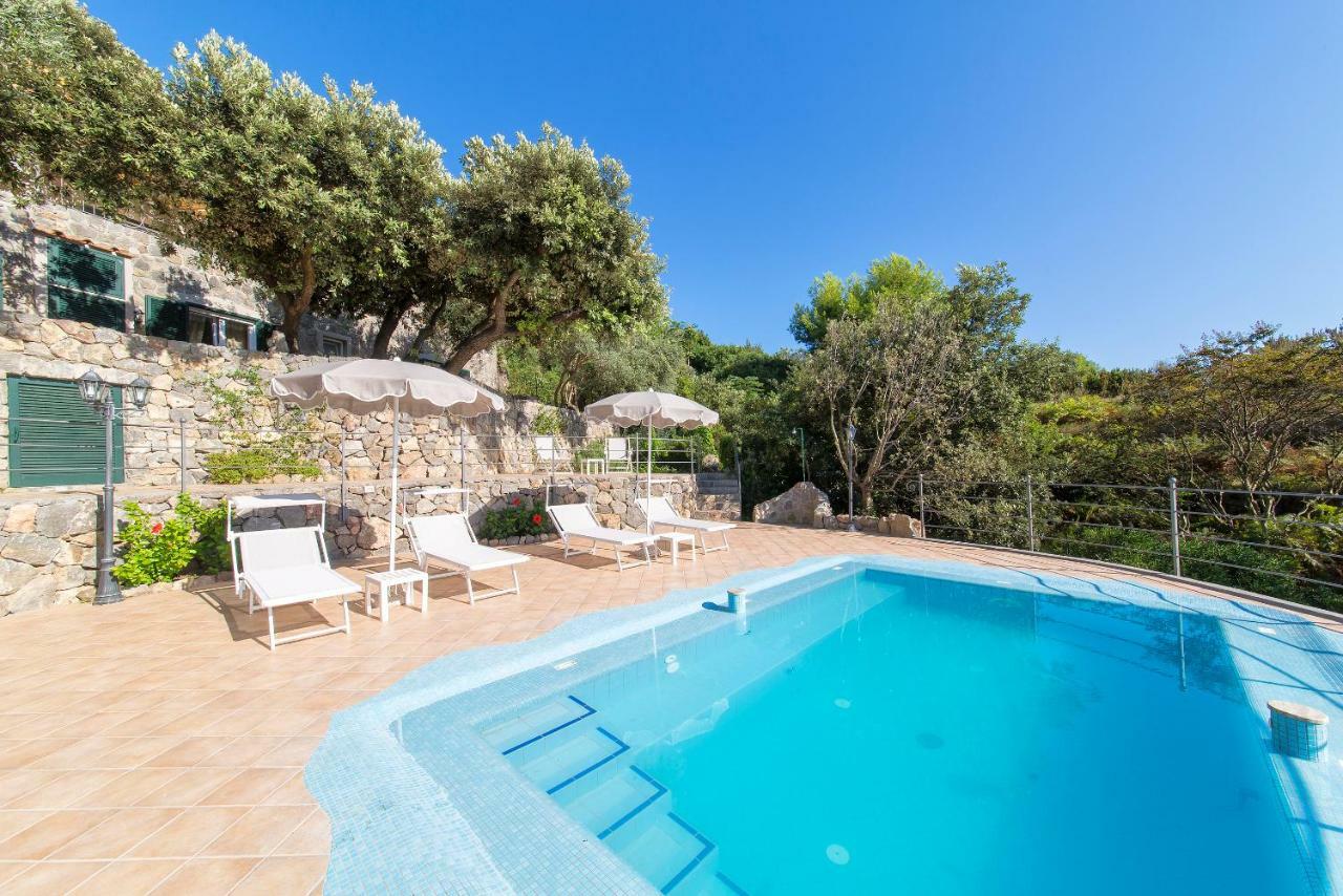 Villa Dei Lecci - 7 Luxury With Private Pool Or Jacuzzi Forio di Ischia