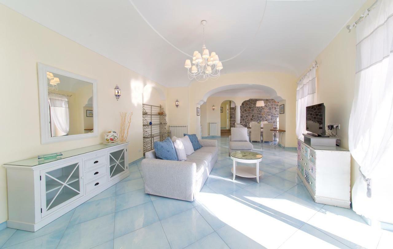 Dei Lecci - 7 Luxury With Private Pool Or Jacuzzi Villa *